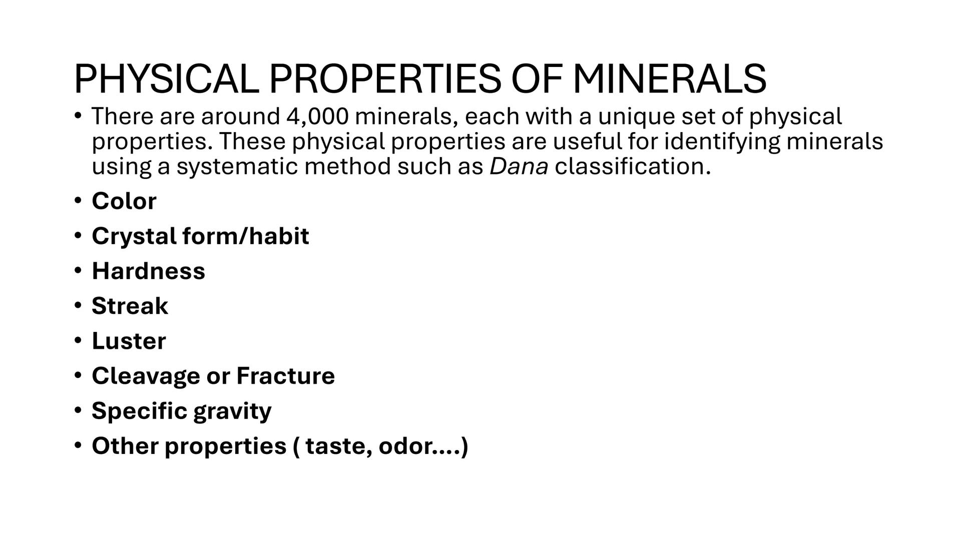 # ROCKS AND MINERALS WHAT ARE THEIR DIFFERENCES?
ROCKS
MINERALS
&GEMS
The definitive visual catalog
of the treasure beneath your feet
1,000