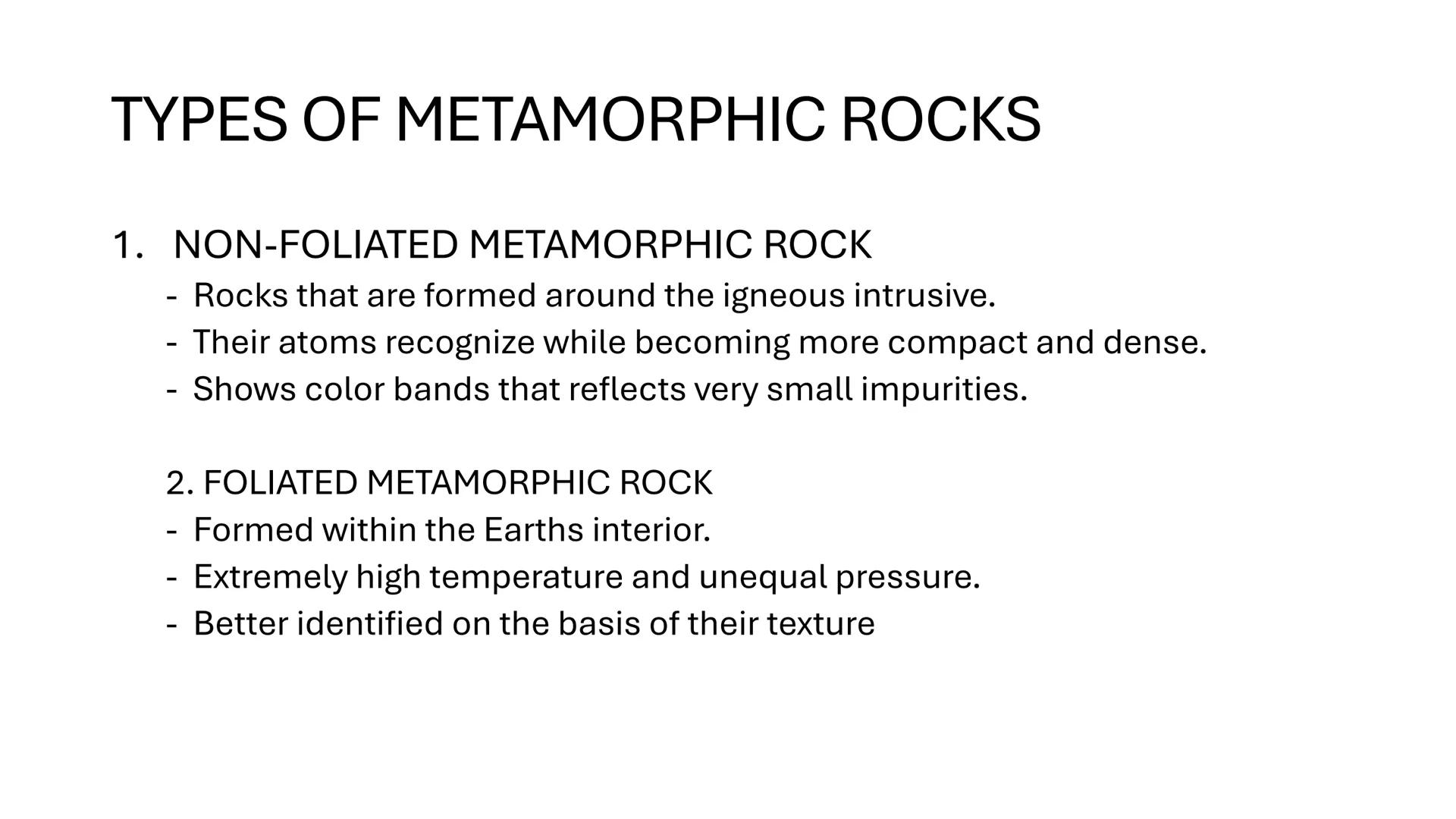 # ROCKS AND MINERALS WHAT ARE THEIR DIFFERENCES?
ROCKS
MINERALS
&GEMS
The definitive visual catalog
of the treasure beneath your feet
1,000